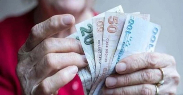 Emeklilerin maaş takvimi belli oldu
