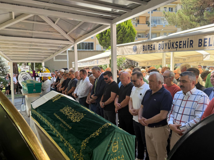 Engin Aksöz gözyaşlarıyla uğurlandı