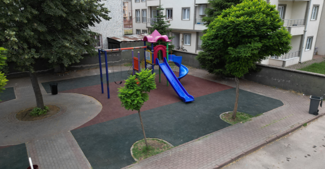 İnegöl’de 7 Mahallede 22 Parkın Zemini Yenileniyor