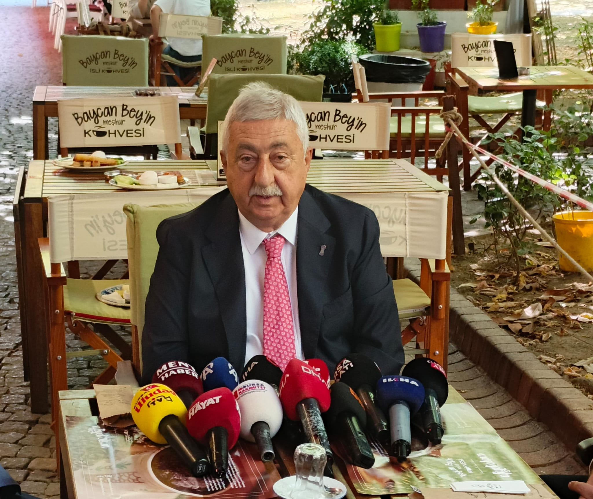 Palandöken: Esnaf Sokağın Işığı, Toplumun Vicdanıdır”