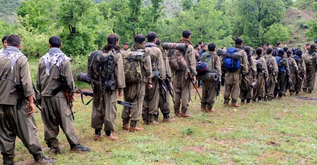 PKK kendini feshetti: Süleymaniye#039;de silah bırakma töreni
