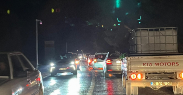 Yangın nedeniyle kapanan Orhaneli-Harmancık yolu ulaşıma açıldı