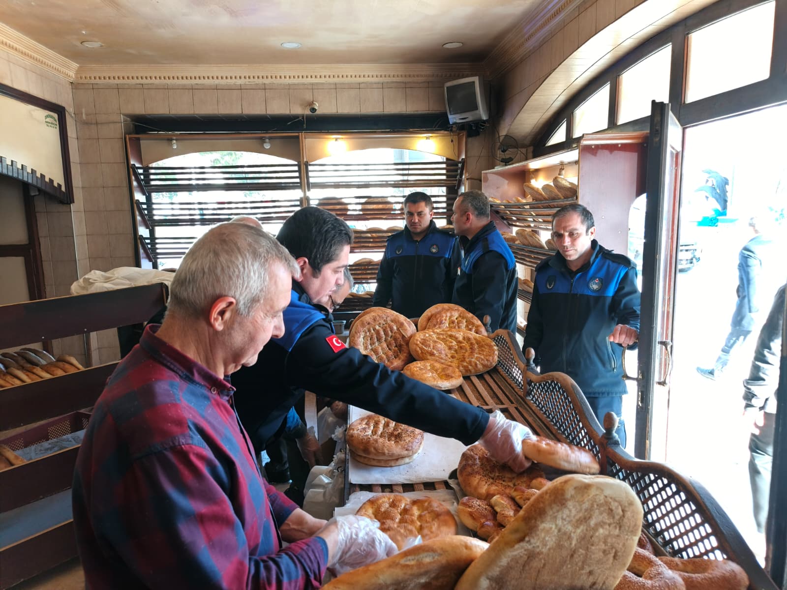 Gemlik’te Ramazan pidesine sıkı markaj
