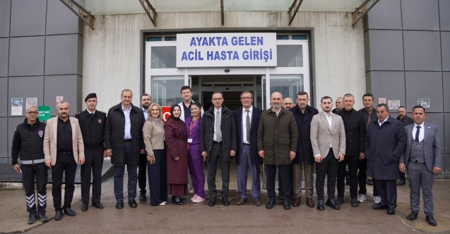 İznik protokolü ve vatandaşlar bayram sofrasında buluştu