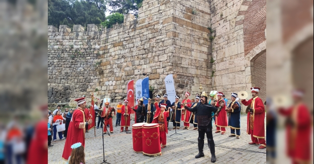 Bursa'nın 700 yıllık fetih çoşkusu mehter sesleriyle yankılanıyor