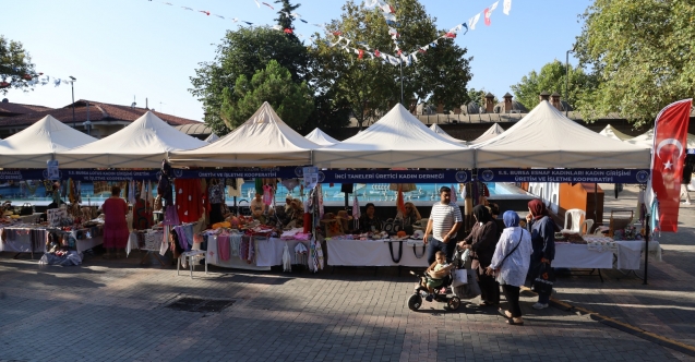 Büyükşehir’den kadın girişimcilere tam destek: "Meydan Kadınların" pazarı açıldı