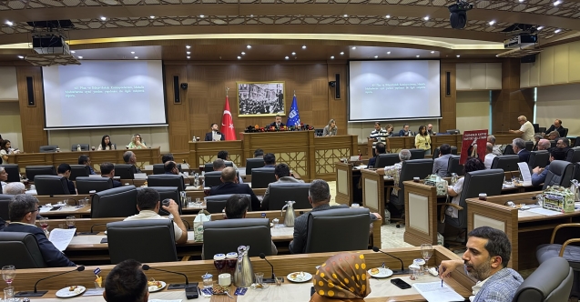 Yenişehir’de 15 Temmuz’un 10. yılında kırmızı-beyaz kortej yürüyüşü