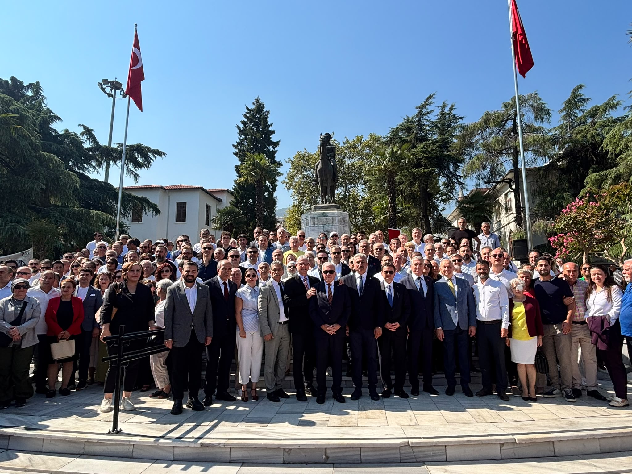 Bursa'da YENİ Parti'ye katılan isimler belli oldu
