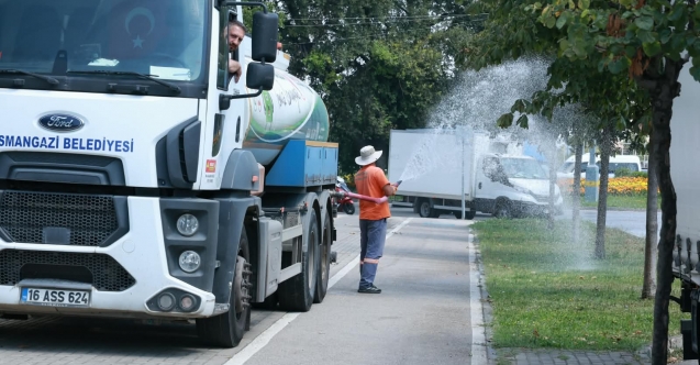 Osmangazi Belediyesi’nden park ve refüjlerdeki yeşil dokuya koruma kalkanı