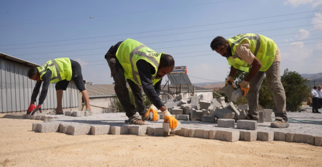 Yenişehir Belediyesi’nden merkez ve kırsal mahallelere kalıcı yol çözümleri