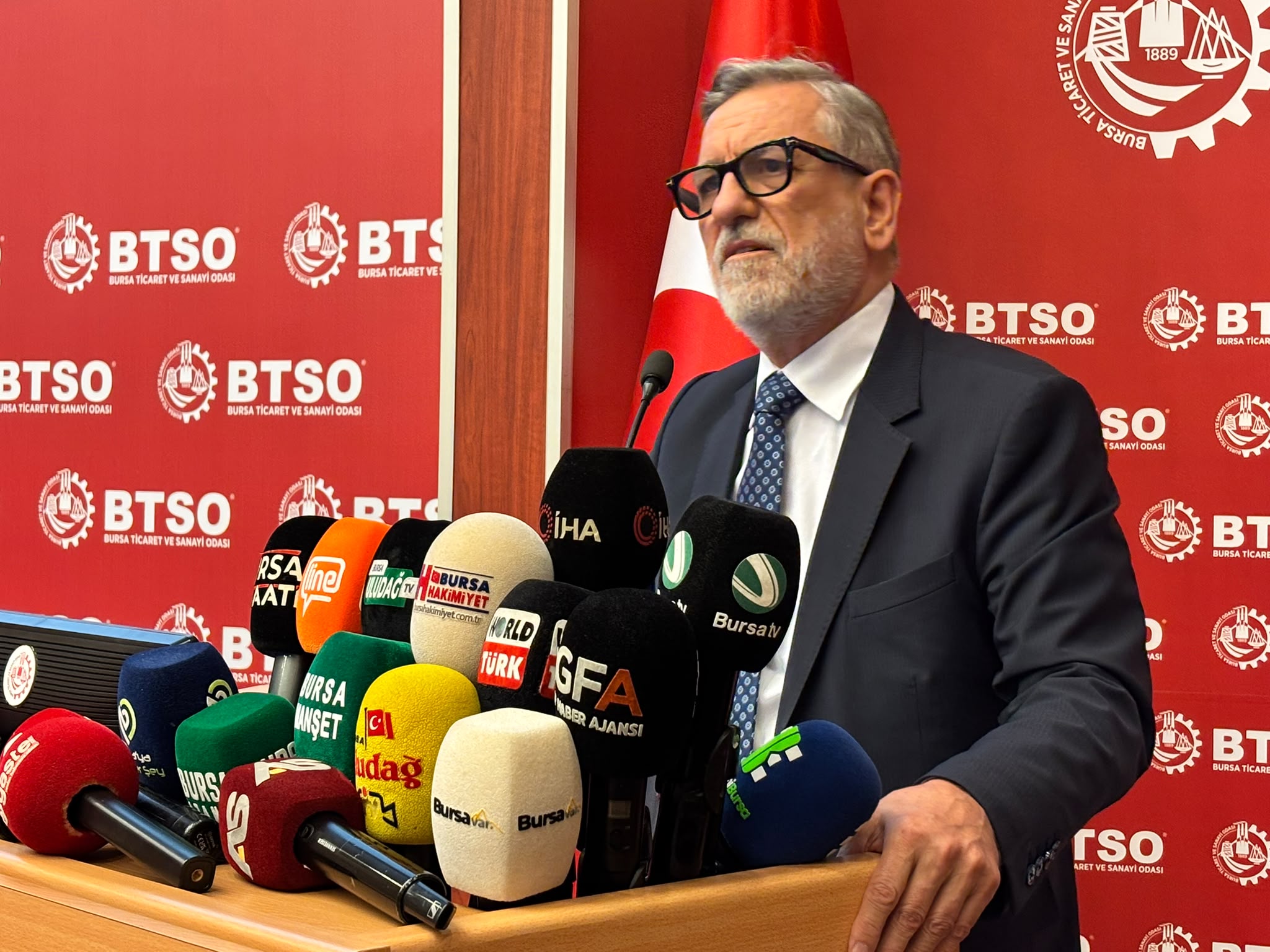 İbrahim Burkay’dan TEKNOSAB çıkışı: “Yatırımcılar asil listede yer almalı”