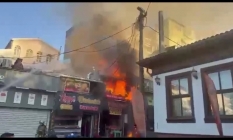 Bursa Setbaşında korkutan yangın: 5 iş yeri zarar gördü