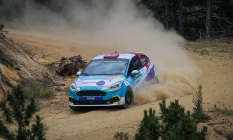 Dünyadaki ilk ve tek engelli kadın ralli pilotundan çifte podyum