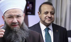Cübbeli Ahmet ile Egemen Bağış Birbirine Girdi: quot;Yanmaz Kefen Pazarlayıcısıquot;