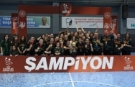 Bursa Büyükşehir Belediyespor zirveyi bırakmadı