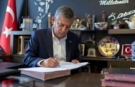 CHP'de ayrılık resmileşti: Özgür Özel ve 91 milletvekili Yeni Parti'yi kurdu