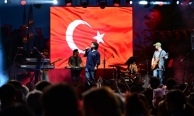 Gemlik’te 19 Mayıs coşkusu Genç Rock Festivali ile yaşandı