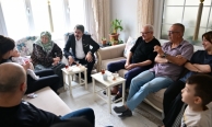 Başkan Oktay Yılmaz’dan yaşlılara ev ziyaretleri