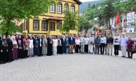 Gençler düşünce okulundan sertifikalarını aldı