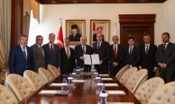 İnegöl’e kazandırılacak iki yeni anaokulu için imzalar atıldı