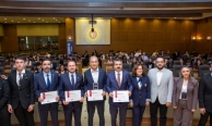 Milletvekili Ahmet Kılıç öncülüğünde Bursa'da genç  parlamenterlerin yemin töreni