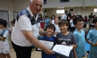 Nilüfer’in minik sporcuları kursu tamamlayarak sertifikalarını aldı