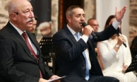 Ördekli Kültür Merkezi’nde 104. yıl zaferi: Altan Erkekli’den “Bir Memleket Hikayesi”