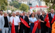 Binlerce Gemlikli zeytin festivali kortejinde buluştu