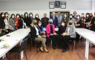 Başkan Erdem öğretmenleri bu yıl da unutmadı