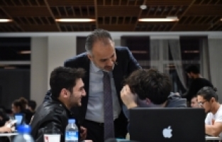 Gençler istedi, Başkan süreyi uzattı