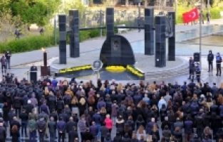 Nilüfer’de Ata’ya saygı duruşu