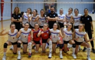 Nilüfer’in genç sultanları sezona galibiyetle başladı