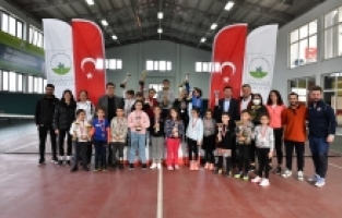 Minik raketler profesyonelleri aratmadı