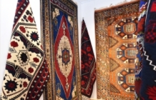 Tarihi 3 bin yıl öncesine dayanan halılar Bursa’da sergileniyor