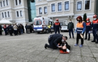 Belediye Personeline Deprem ve Yangın Tatbikatı