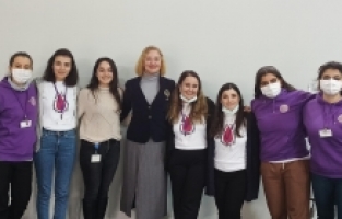 Genç kızlar için “Değişen ben” atölyesi