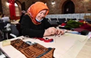 Yıldırımlı kadınların elinden 'Keçe Sanatı'