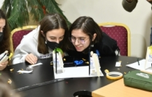 Mustafakemalpaşa’da geleceğin dahileri yetişiyor