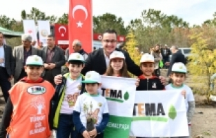 Mustafakemalpaşa'nın minik arıları bal ormanına dokundu