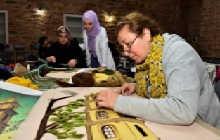 Yıldırımlı kadınların elinden 'keçe sanatı'