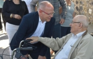 Başkan Gürkan'dan Huzurevi'ne ziyaret