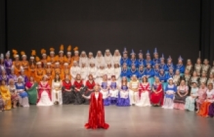 Festivalde 7 dilde dünyanın şarkısı