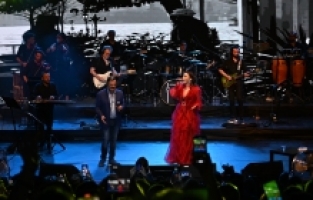 Festivalde ustalar geçidi