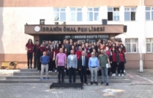 Mustafakemalpaşa Belediyesi'nden YKS'ye hazırlanan öğrencilere destek