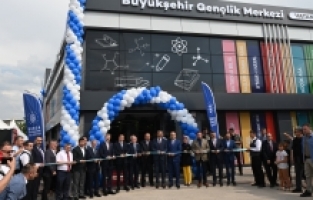 Vatan Gençlik Merkezi hizmete açıldı