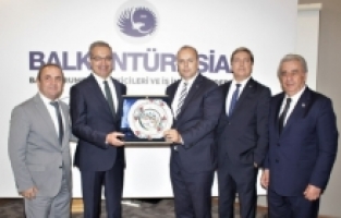 “Türkiye, Dünyanın Ticaret Merkezi Oldu”