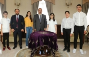 Vali Canbolat, Bursa’nın LGS Şampiyonlarını Tebrik Etti