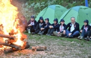 İzcilerin Uludağ eteklerinde kamp keyfi