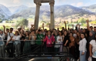 Balkanlar’dan Gelen Öğrencilerin Fetih Yolculuğu