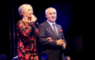 Bursa'daki konsere Muazzez Ersoy damga vurdu